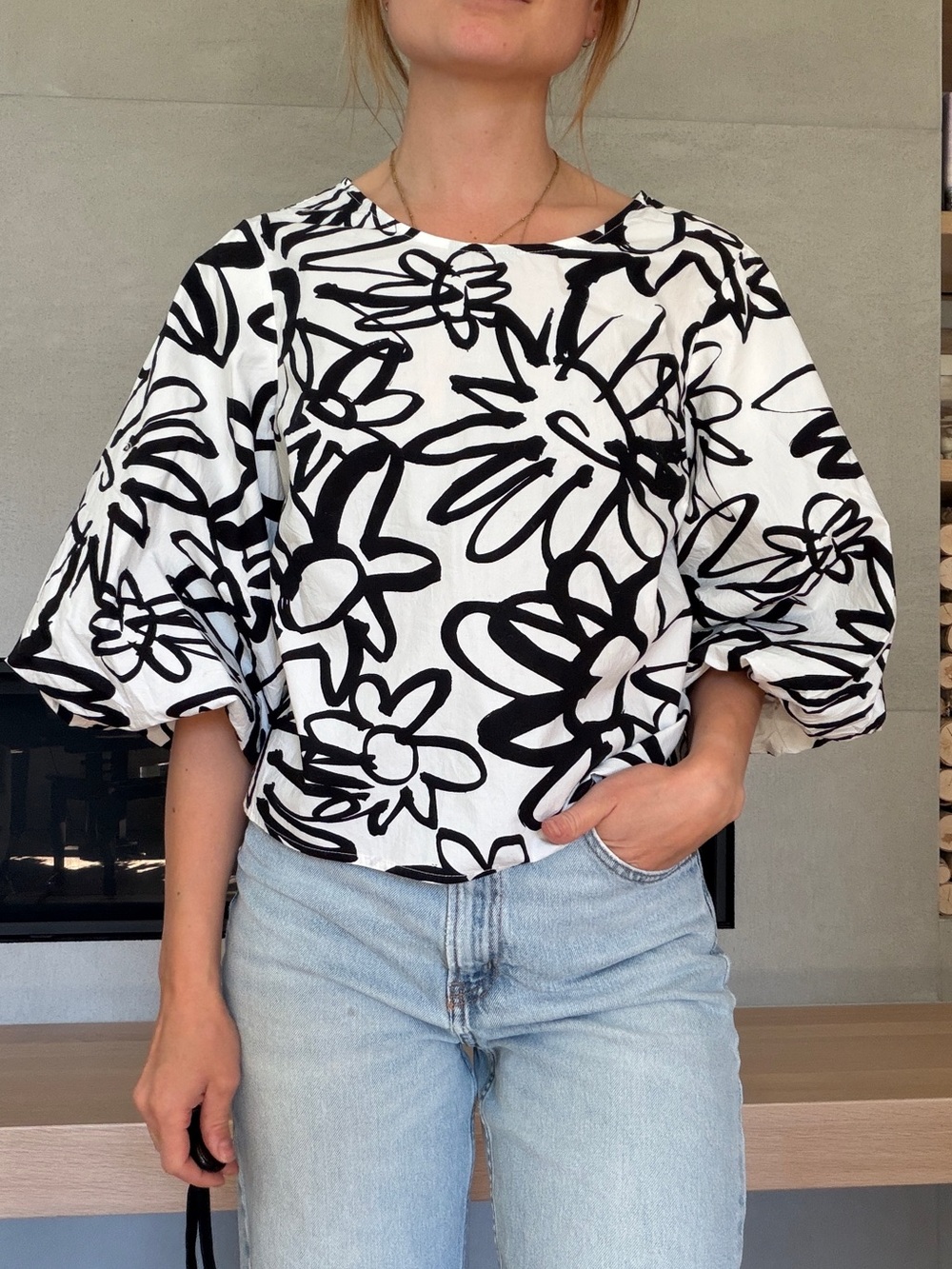 Gorman 100% cotton black & White Floral Puff-Sleeve blouse small medium